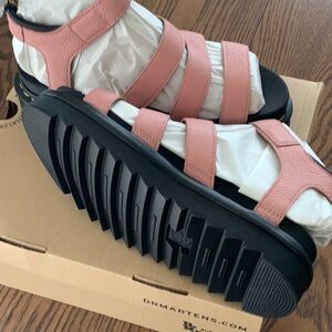 Dr Martens Blaine Peach Beige Sandals 9